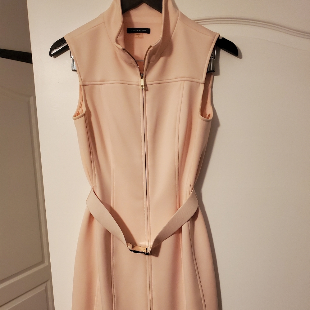 Size 6 Knee Length Tommy Hilfiger Dress (NWOT)